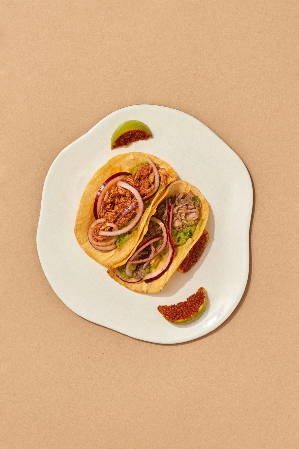 Tacos con cebolla encurtida