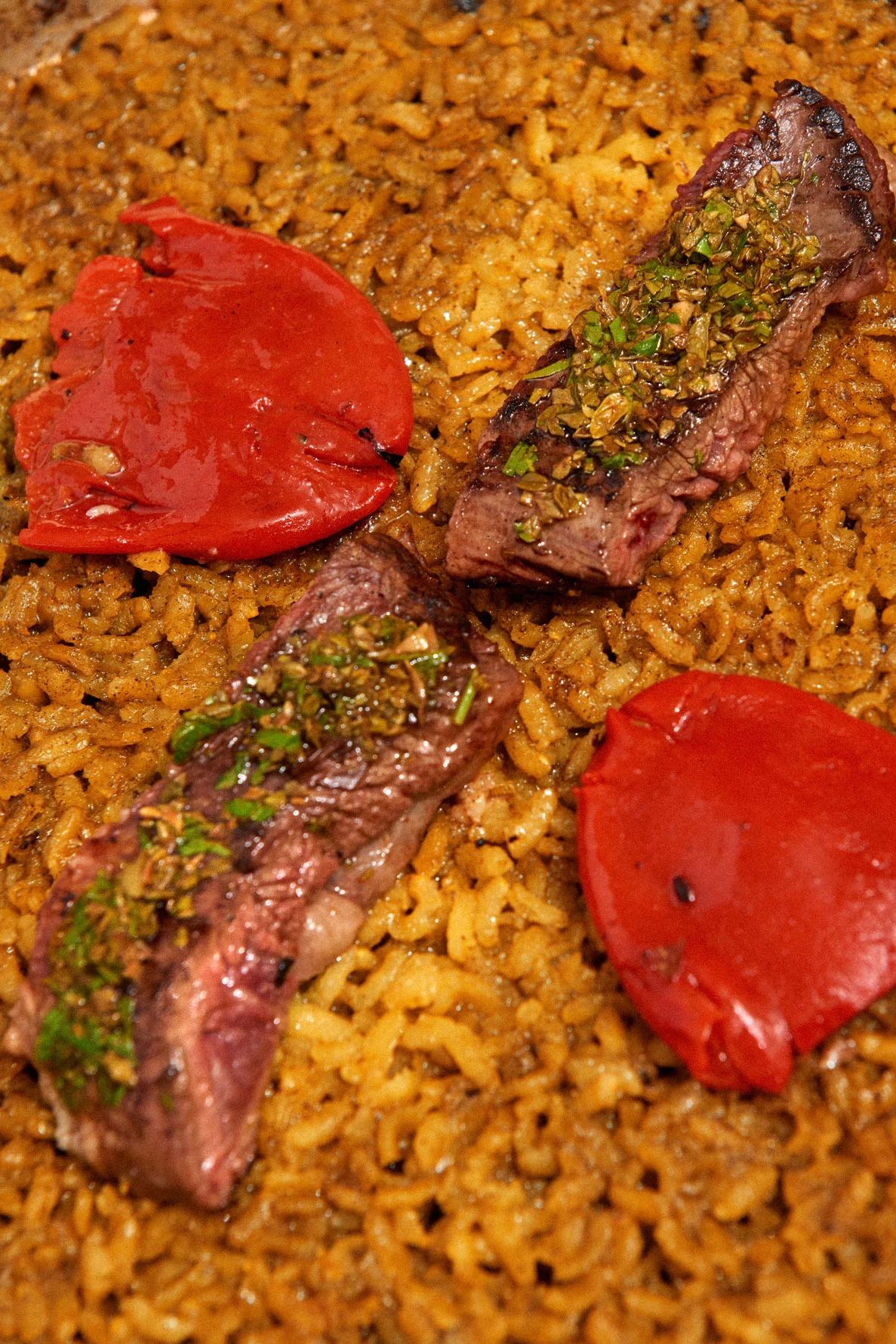 Arroz de entraña con chimichurri
